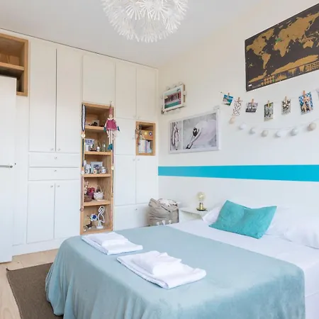Guest house Pleasant Family House With Swimming Pool Bordeaux