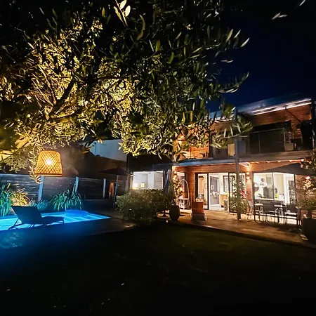 Pleasant Family House With Swimming Pool Affittacamere 4*