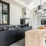 Pleasant Family House With Swimming Pool Bordeaux